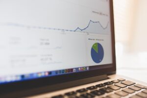 Le débrief de communication : transformer votre bilan en levier de croissance