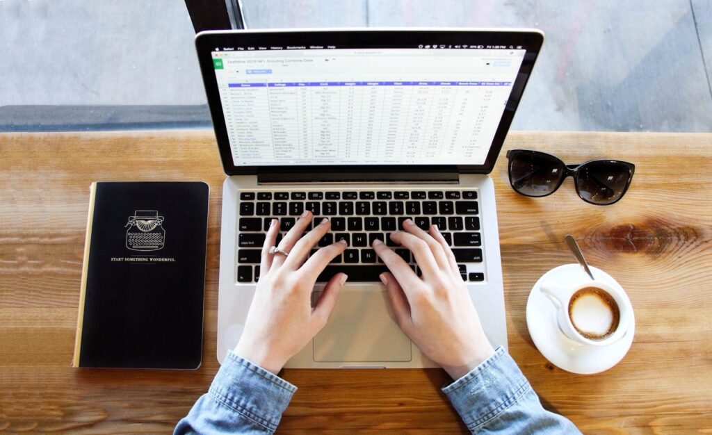 Upselling : automatiser la vente d’options techniques et marketing via votre portail exposant